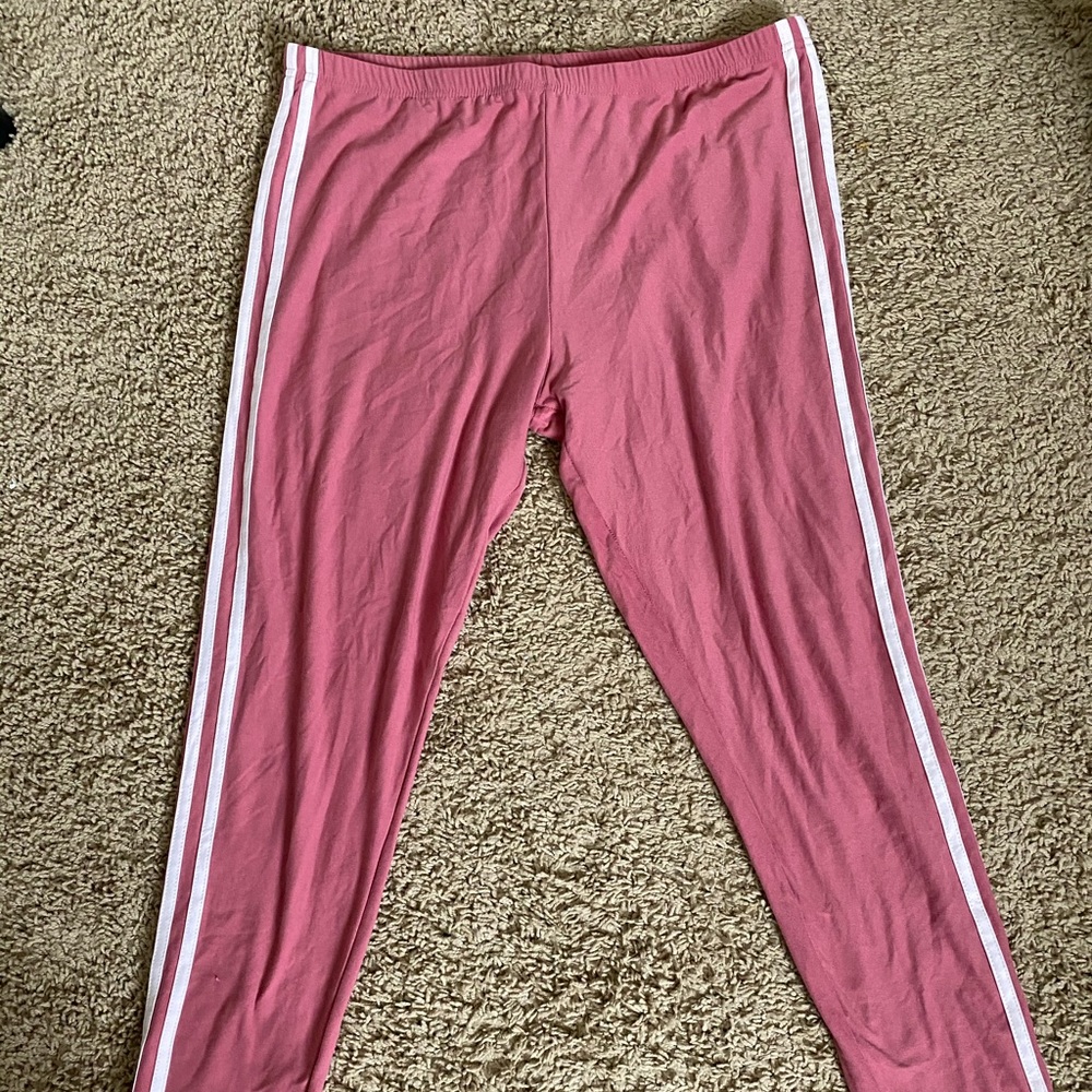 Pink stripped leggings